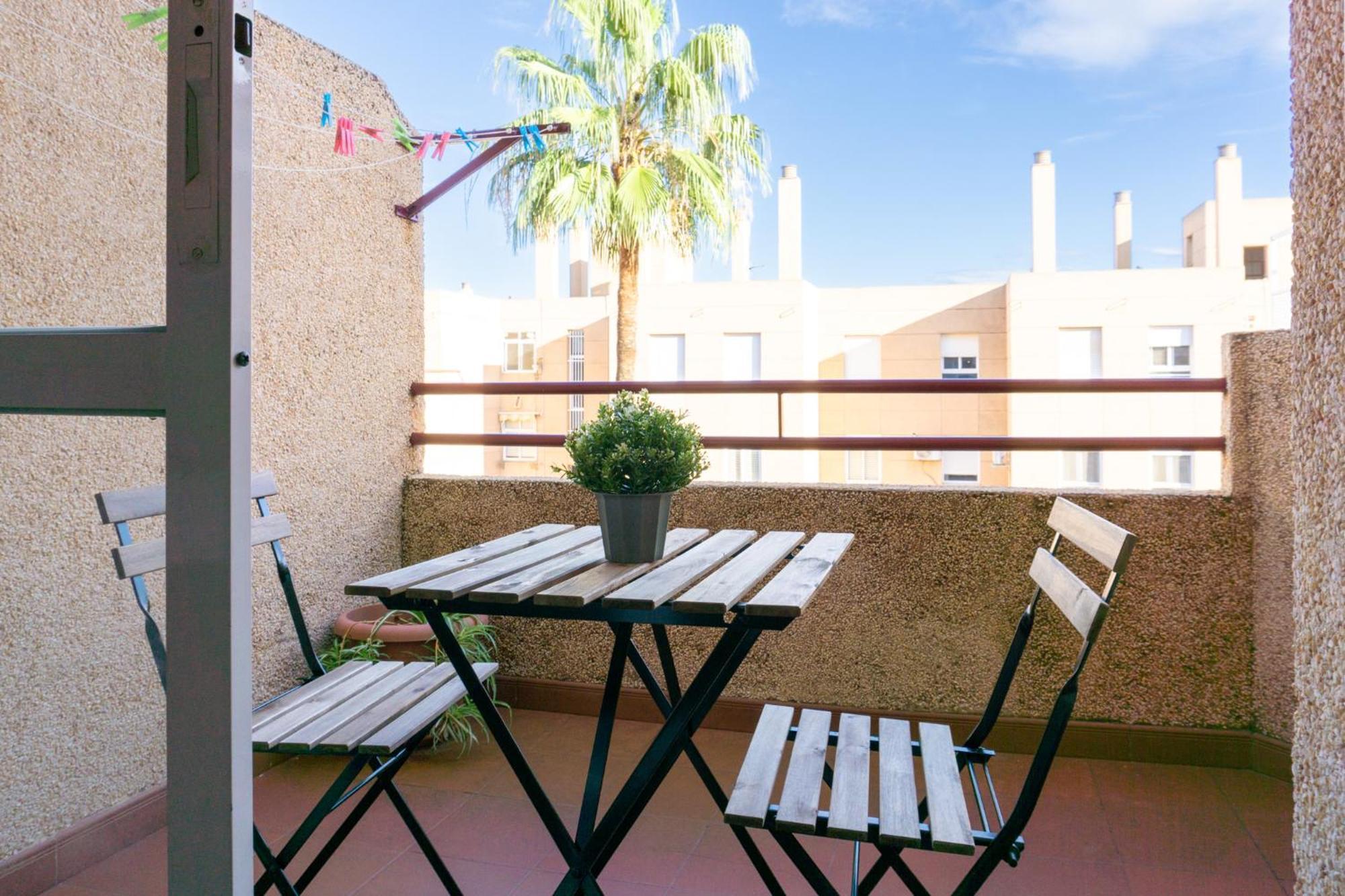 Sunny Hideaway Guadalmar Apartment *