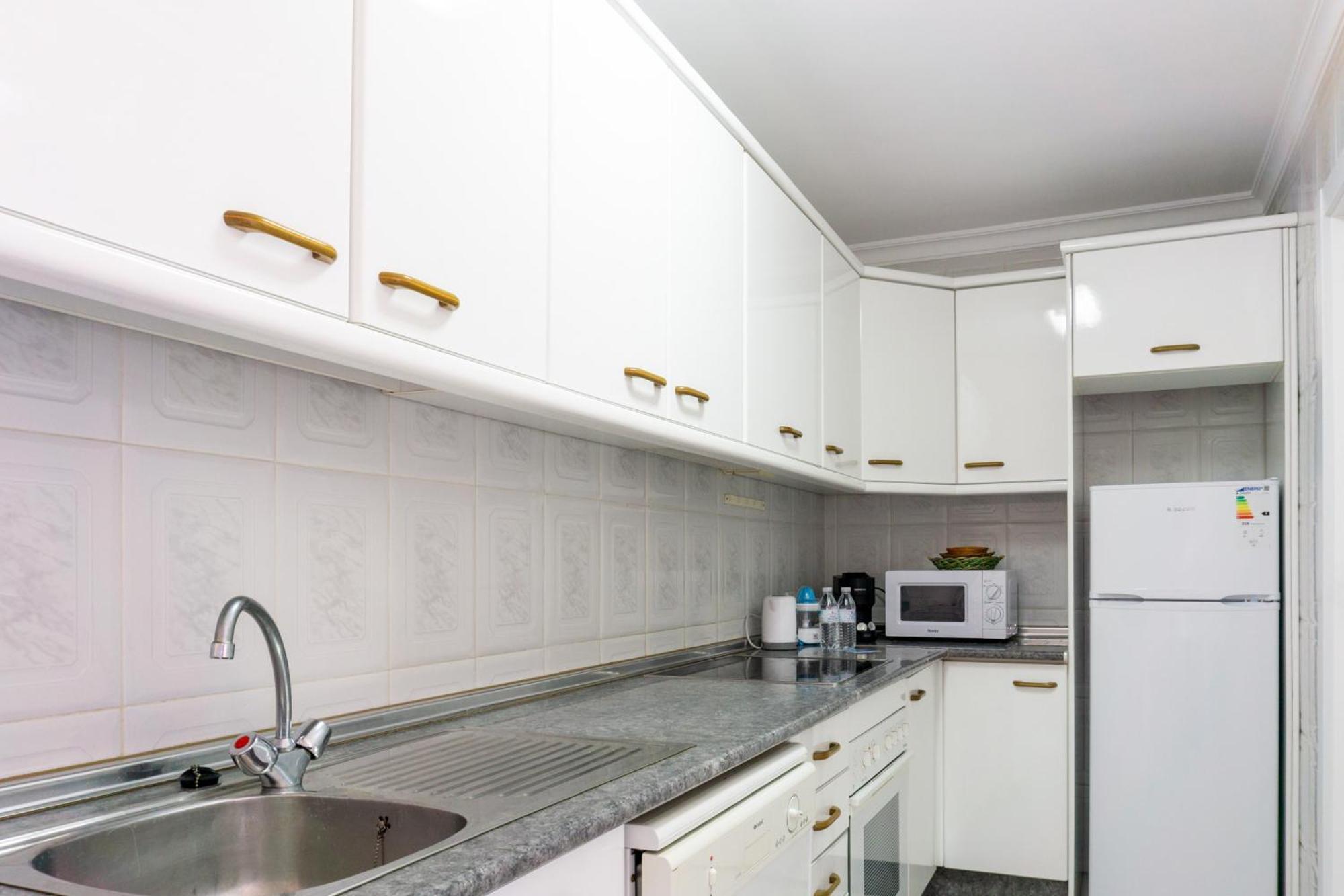 Sunny Hideaway Guadalmar Apartment *